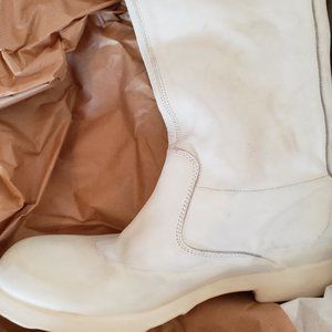 RUBBER SOUL  White Leather Boots   Sz.9